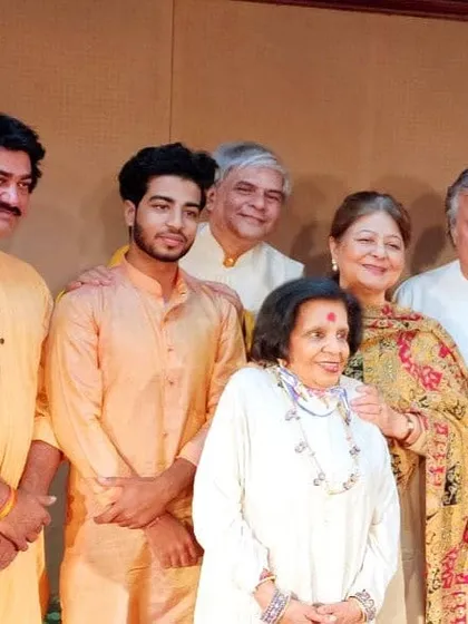 A precious memory, being praised by the Sarod maestro Ustad Amjad Ali Khan Sir and Subhalakshmi Mam.