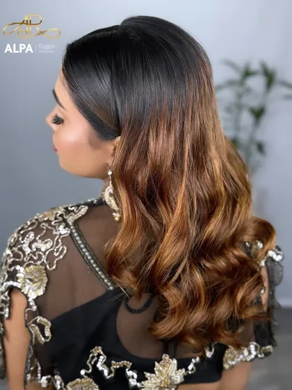 The hairstyle component of the look, featuring soft Hollywood waves, is also a key part of my curriculum.