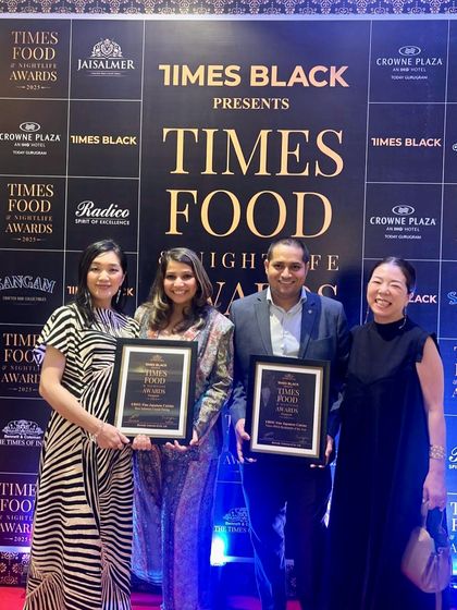 Another photo of our team celebrating our wins at the awards ceremony. This recognition belongs to every member of the Ebisu family who works tirelessly to deliver an exceptional experience.