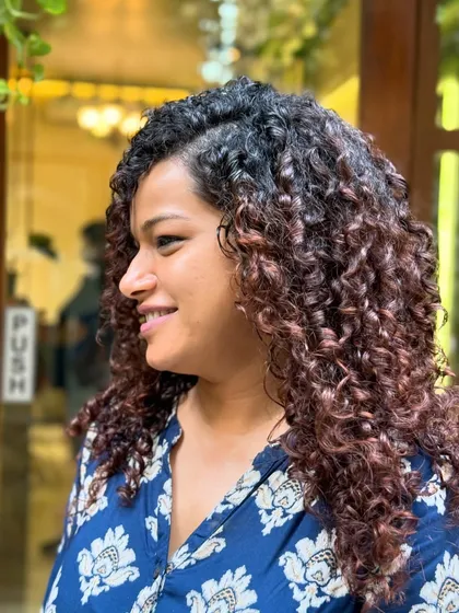 A special birthday color makeover for a lovely client. We went with a warm, dimensional balayage to celebrate her new year, all without using any bleach.