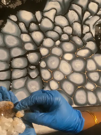 Learn the natural pebble effect technique in my upcoming workshop. I will provide step-by-step guidance to help you create a beautiful and realistic pebble art piece.