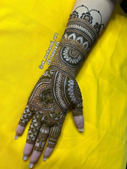 Abhishek Kumar - Bridal Mehndi Elegant Back of Hand & Minimalist Designs photo 10