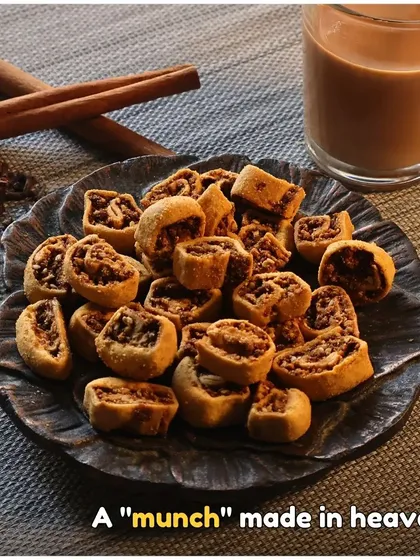 A "munch" made in heaven. Our Baked Bhakarwadi is the perfect chai time snack, bursting with traditional flavors and spices in every bite.