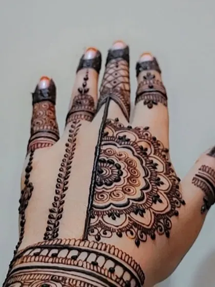 A full shot of this beautiful and unique half-mandala design.