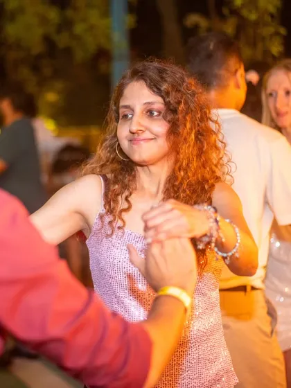 From learning the basics to shining on the social floor. We love capturing these moments of our students enjoying themselves at our weekly La Rumba night.