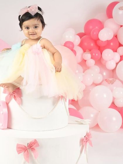 First Birthday & Cake Smash Fun photo 10