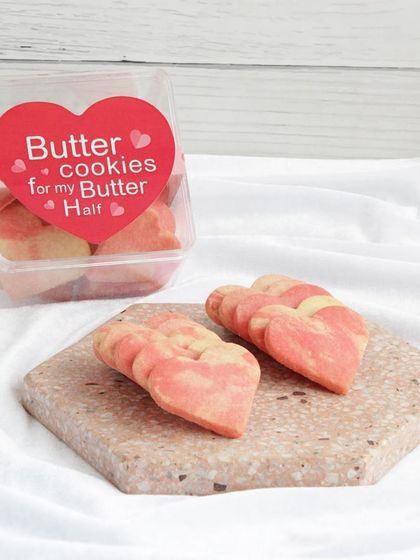 Our pink and white marbled heart-shaped butter cookies, a beautiful and tasty treat for your Valentine.