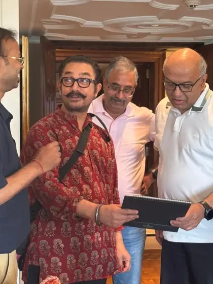 In conversation with Aamir Khan ji about the nuances of the characters I drew for him.