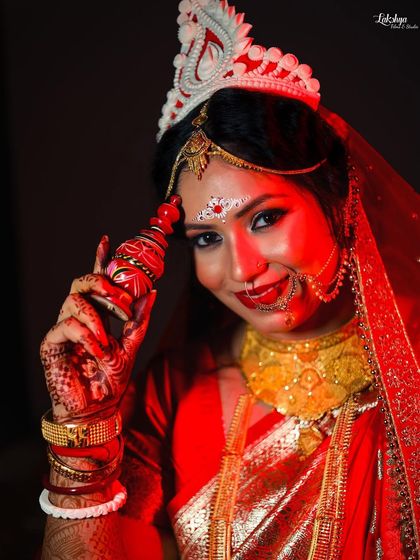 The Radiant Bride: Solo Portraits photo 38