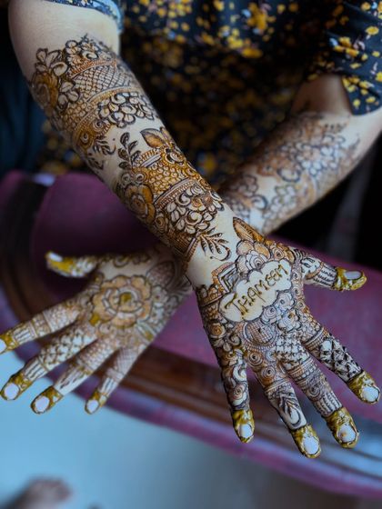Z4 Studios - Special Occasion Henna Custom & Themed Designs (Aapki Pasand) photo 5