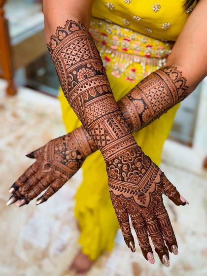 Mitali - Mehendi for Special Occasions Exquisite Bridal Mehendi photo 36