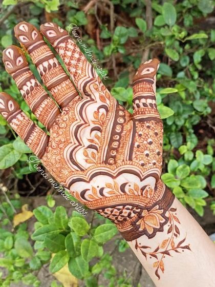 Mehndi for Family & Guests (Siders) photo 9