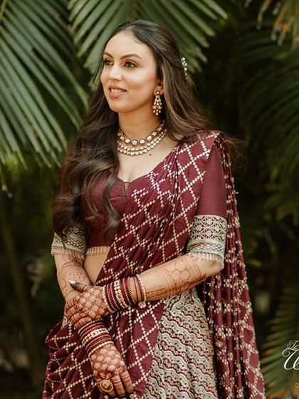 The bride looking elegant and serene during her Mehendi ceremony. I ensure there are moments of calm for the bride to relax and enjoy the traditional rituals.