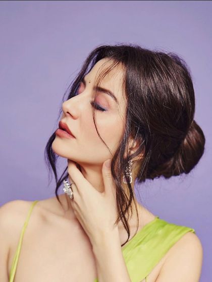 Elegant Buns & Updos photo 33