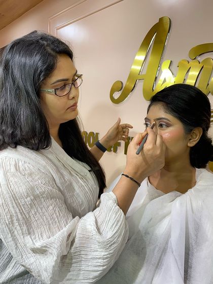 Asmitha Makeover Artistry - Personal Grooming Workshops Professional Makeup Artist Courses photo 10