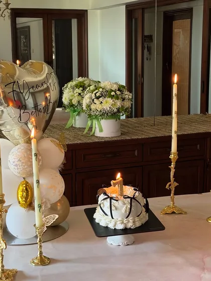 A quiet moment of gratitude celebrating our 7th anniversary. This little cake marks seven years of hard work, passion, and so much love from all of you.