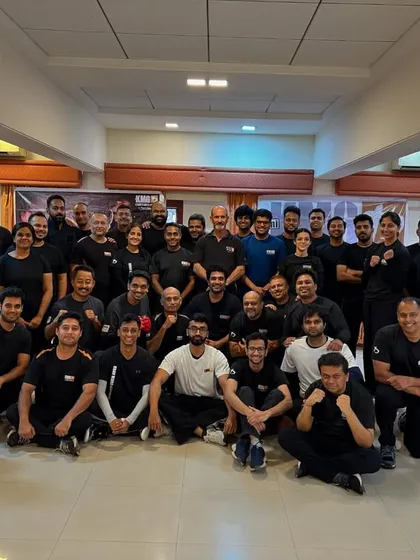 Master Eyal Yanilov, the founder of Krav Maga, personally conducting a Bar Fight Seminar in Mumbai. Participants had the rare opportunity to learn directly from the source.
