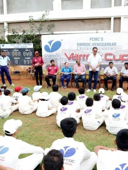 Addressing the young U-12 finalists after a hard-fought Varroc Cup tournament.