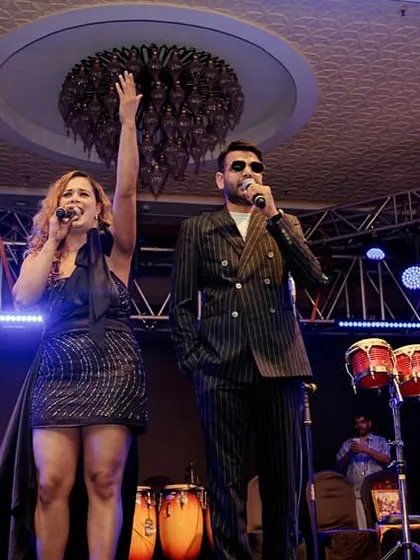 Co-hosting with Vikalp Mehta and getting the crowd ready for a powerhouse performance.