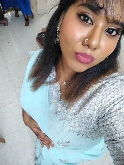 My first time wearing a saree. It was a special birthday gift, and I felt like a completely new person. A big thank you to my mom for draping it perfectly.