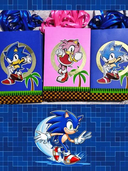 The custom paper bags for the Sonic party, with options for both Sonic and Amy Rose. This order was shipped all the way to Abu Dhabi.