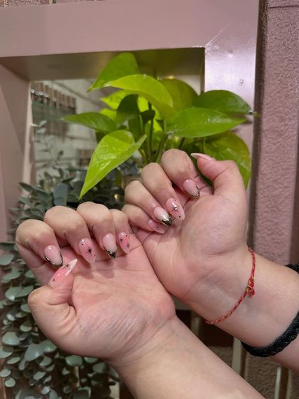 Custom Hand-Painted Nail Art photo 4