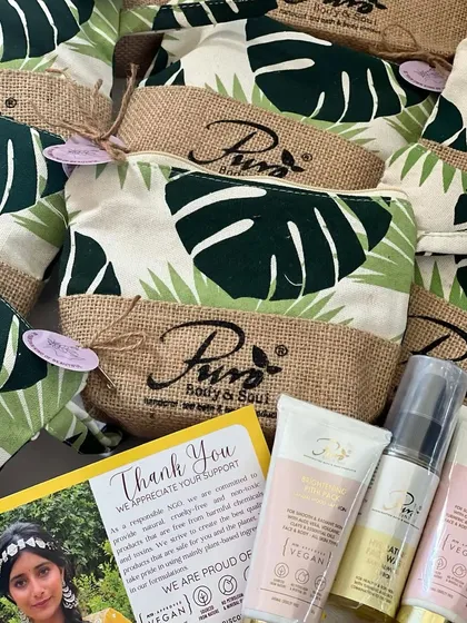 For one of our Women's Day hampers, we partnered with a brand that creates natural, cruelty-free products. These jute and canvas pouches were filled with their lovely skincare items.