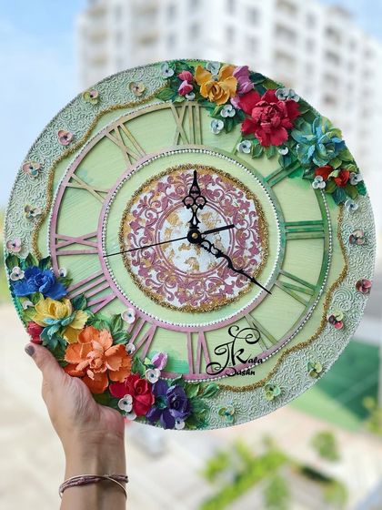 Jashn-e-Kala by Sakshi - Custom Russian Sculpture Decor Custom Wall Clocks photo 3