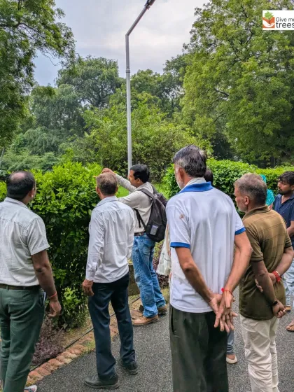 A field session during the horticulture workshop, where participants learn about plant identification and maintenance in a real-world setting.