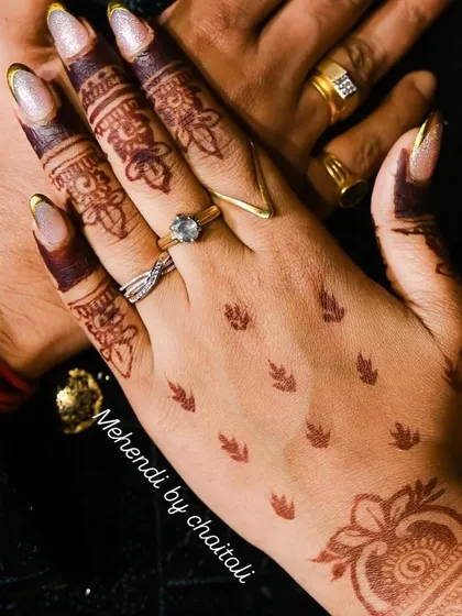 Simple and elegant mehendi I did for a client's engagement. This delicate design on the fingers and hand complements her beautiful ring perfectly. I offer mehendi services for bridal events and festivals.