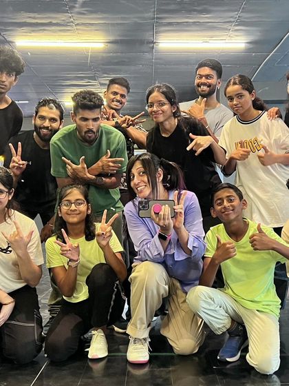 A duplicate photo of an SDDP group.