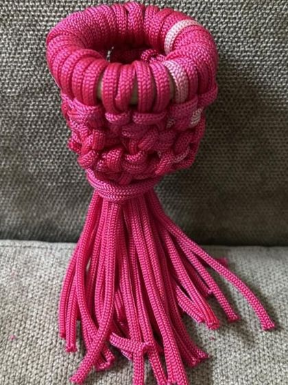 A vibrant pink mini plant pod created by one of my workshop attendees. I love seeing the different colors everyone chooses.