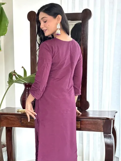 This wine chanderi kurta has such a rich color. The printed dupatta and heavy thread embroidery make it a perfect outfit for an evening event.