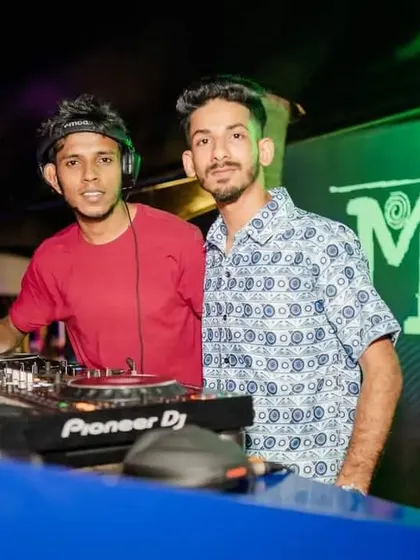Another collaboration with DJ Salvino Miranda at Cafe Mambo. We work together to build an exciting musical journey for the audience.