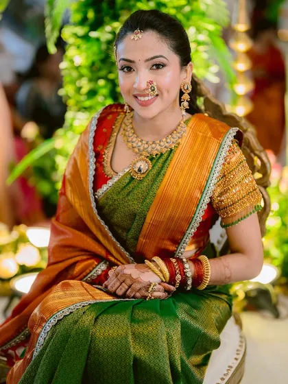 A classic Maharashtrian bride, radiant and full of joy. I created a fresh, glowing base that looks like second skin, paired with defined eyes and a traditional bindi. This look is all about celebrating heritage with a touch of modern finesse.