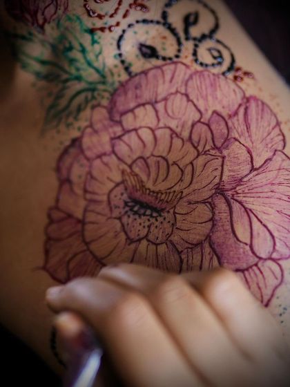 Rivaaz by Komal - Custom & Specialty Henna Art Creative Body Art & Colored Henna photo 5