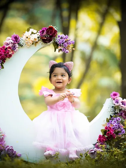 The same beautiful setup with a slightly different edit, creating a more dramatic and enchanting feel with a vignetted background.