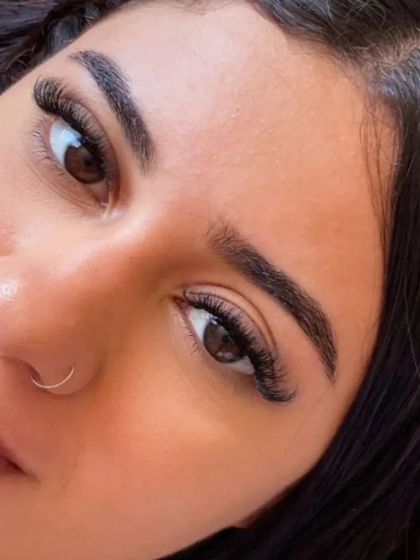 The Palette - Eyelash Extensions Volume Lashes: For Maximum Drama photo 12