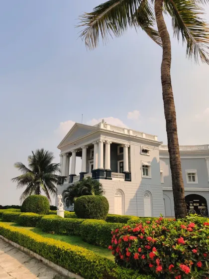 The beautiful grounds of the Falaknuma Palace. Such a majestic location for a wedding celebration.