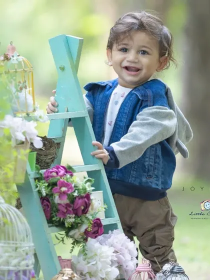 The joy of discovery. This happy expression is the result of a fun, interactive setup that sparked his curiosity.