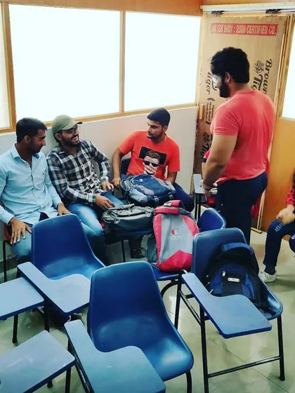 Learning isn't just about what I teach; it's also about the connections you make. I encourage a relaxed, friendly atmosphere where students can practice their social and communication skills with each other, building a supportive peer group.