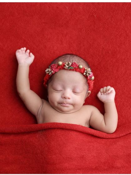 A sleepy stretch. We are always ready to capture these spontaneous, adorable movements that show off your baby's personality, even while they sleep.