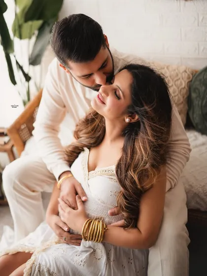 a sweet kiss for the glowing mamma. This is such a tender and loving moment, perfectly captured.