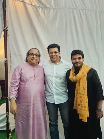 A memorable and blessed concert in Delhi with the legendary Sarod Maestro Padmashree Pandit Tejendra Narayan Majumdar ji. It was an added honour to have Subhalaxmi ji and Amaan Ali Bangash bhaiya in the audience.
