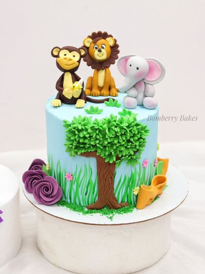 Beginner to Pro: Our Comprehensive Cake Classes photo 19