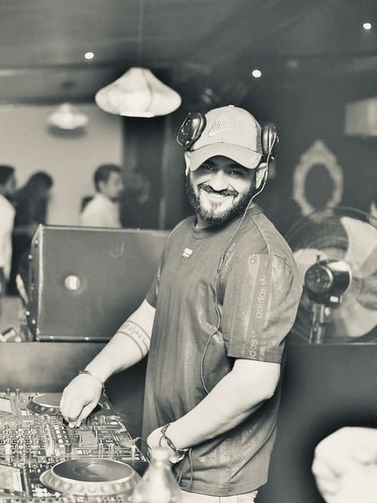 Ankit Kamra - Event DJ Services High-Energy Club Gigs photo 46