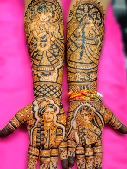 This design features portraits of the couple on the palms, with beautiful figures of Radha and Krishna on the arms, blending personal love with divine love.