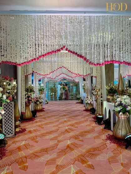 Grand Entrances & Aisles photo 3