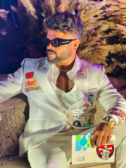 The Showman's Wardrobe photo 21