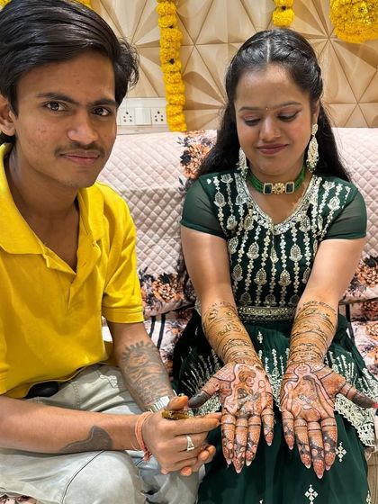 A moment with the bride and one of my talented artists after completing her beautiful mehndi.